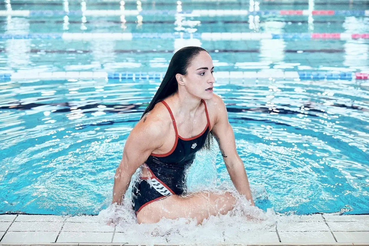 ARENA Women's Icons Solid Sports Swimsuit Super Fly Back Racing Training Competitive Swim Bathing Suit Athletic Swimwear