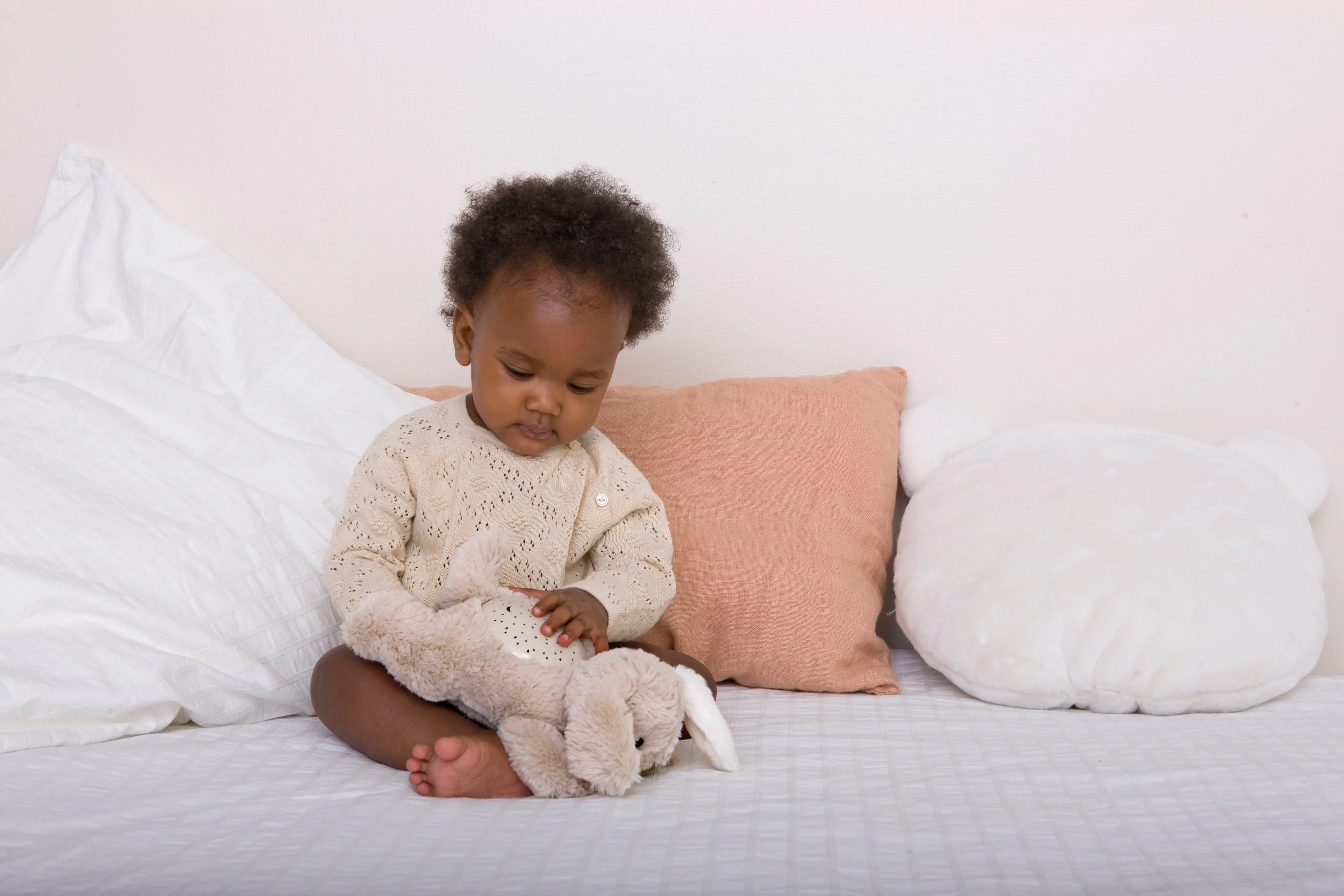 Cloud.b Nightlight Dream Buddies™: Portable Plush Night Light with Star Projector