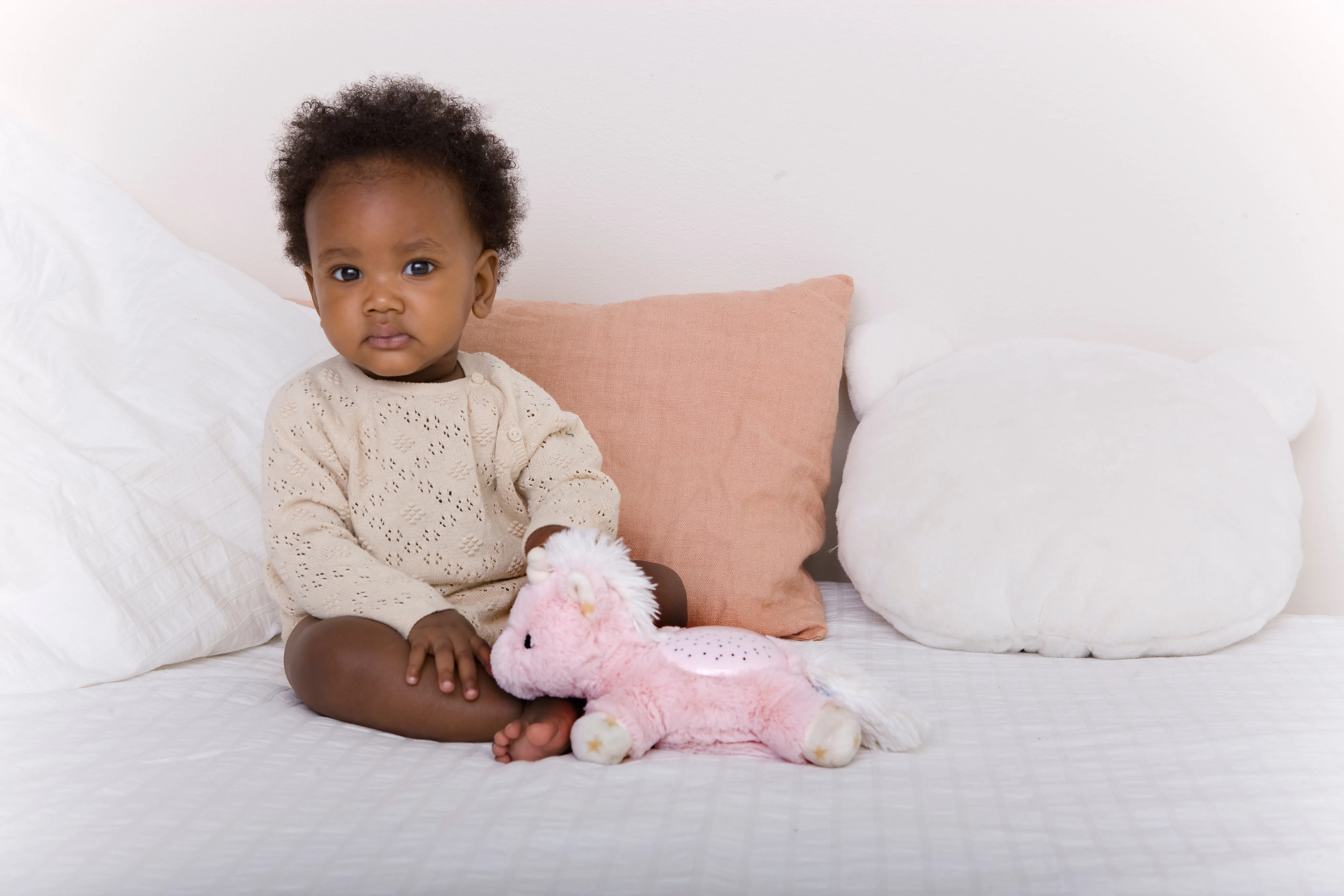 Cloud.b Nightlight Dream Buddies™: Portable Plush Night Light with Star Projector
