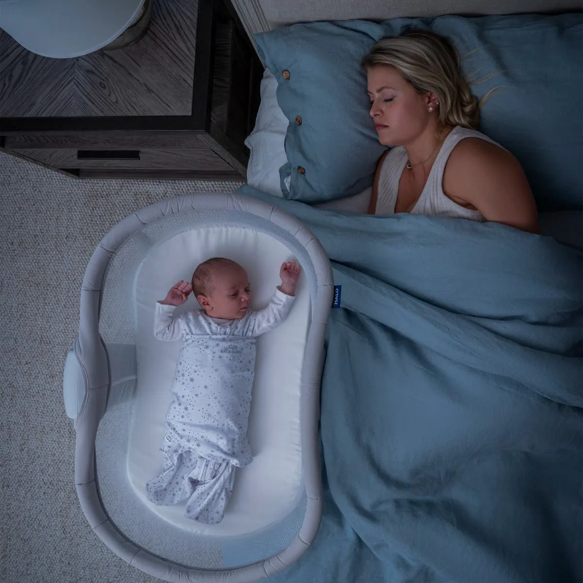 Halo Bassinest Soothing Swivel Sleeper 3.0 - White