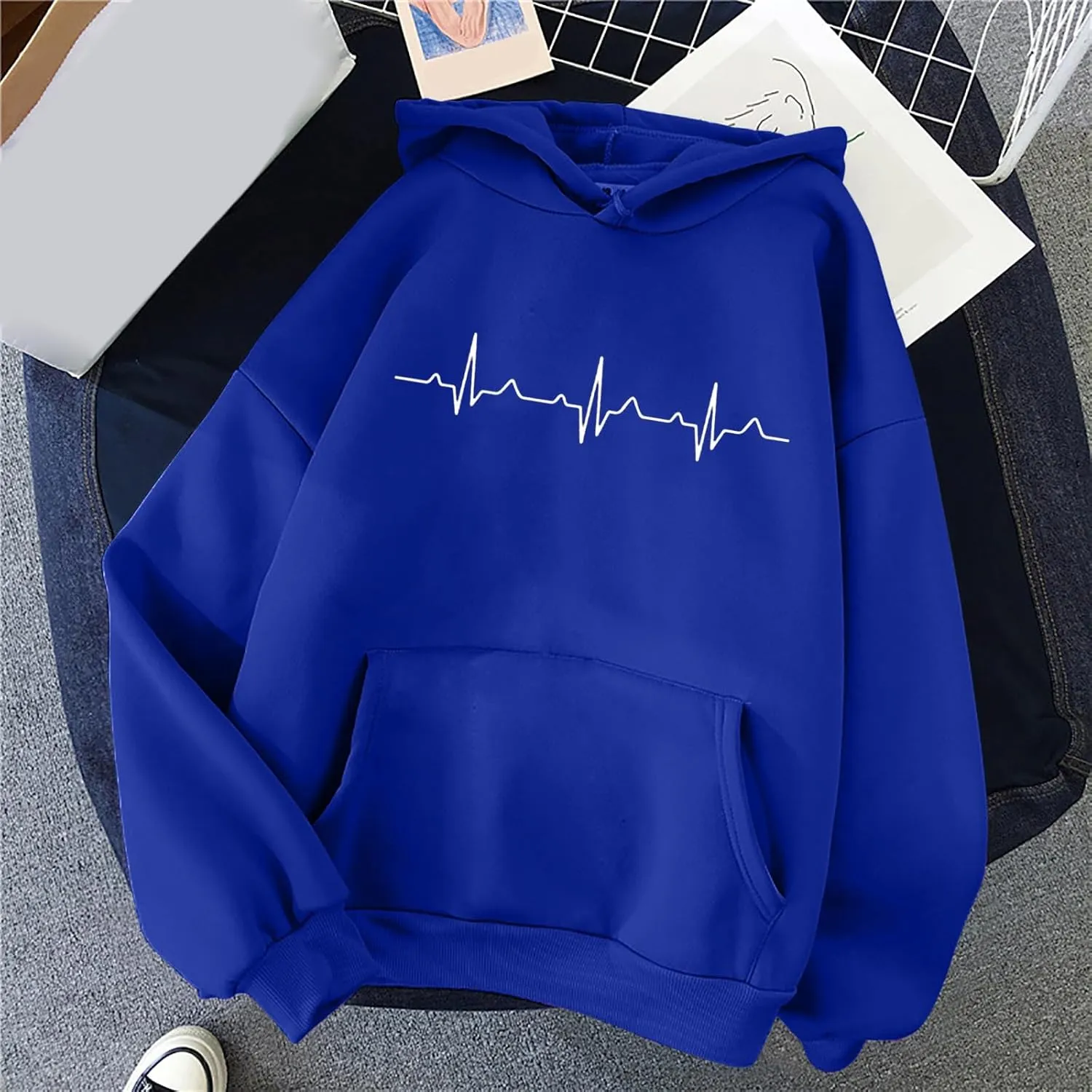 Hooded Sweatshirts for Women Cute Heart Print Hoodies Funny Graphic Long Sleeve Pullover Tops With Pockets