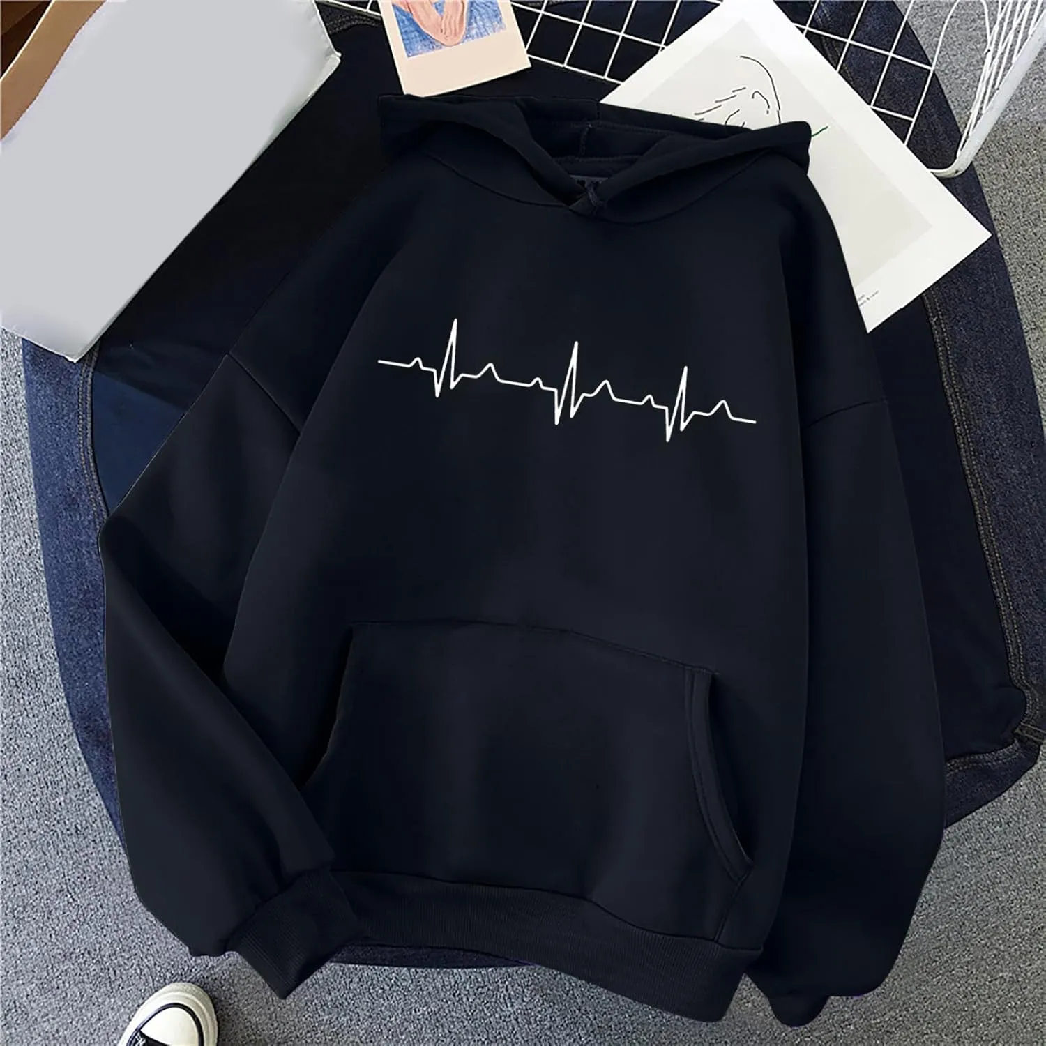 Hooded Sweatshirts for Women Cute Heart Print Hoodies Funny Graphic Long Sleeve Pullover Tops With Pockets