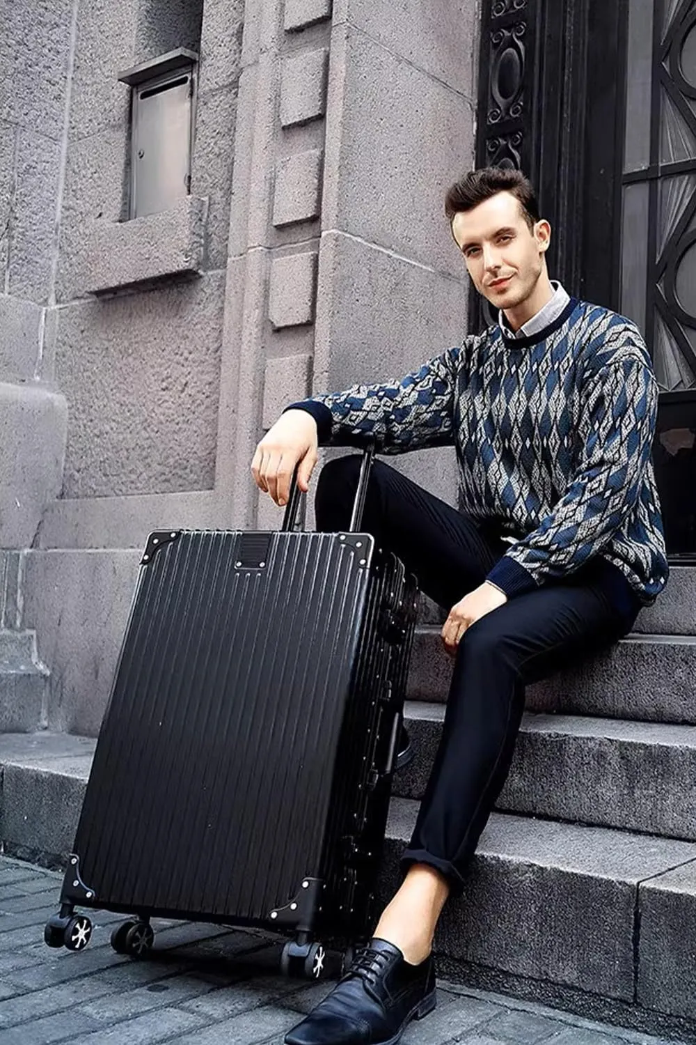 HotWay 28 Inch Checked in Luggage with Aluminum Frame, PC Hard Shell Suitcase with Spinner Wheels and TSA Lock, Large Suitcase for Travel, Black