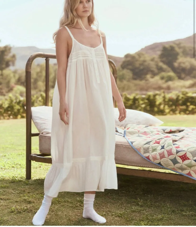 THE GREAT~ Eyelet ruffle tank night dress